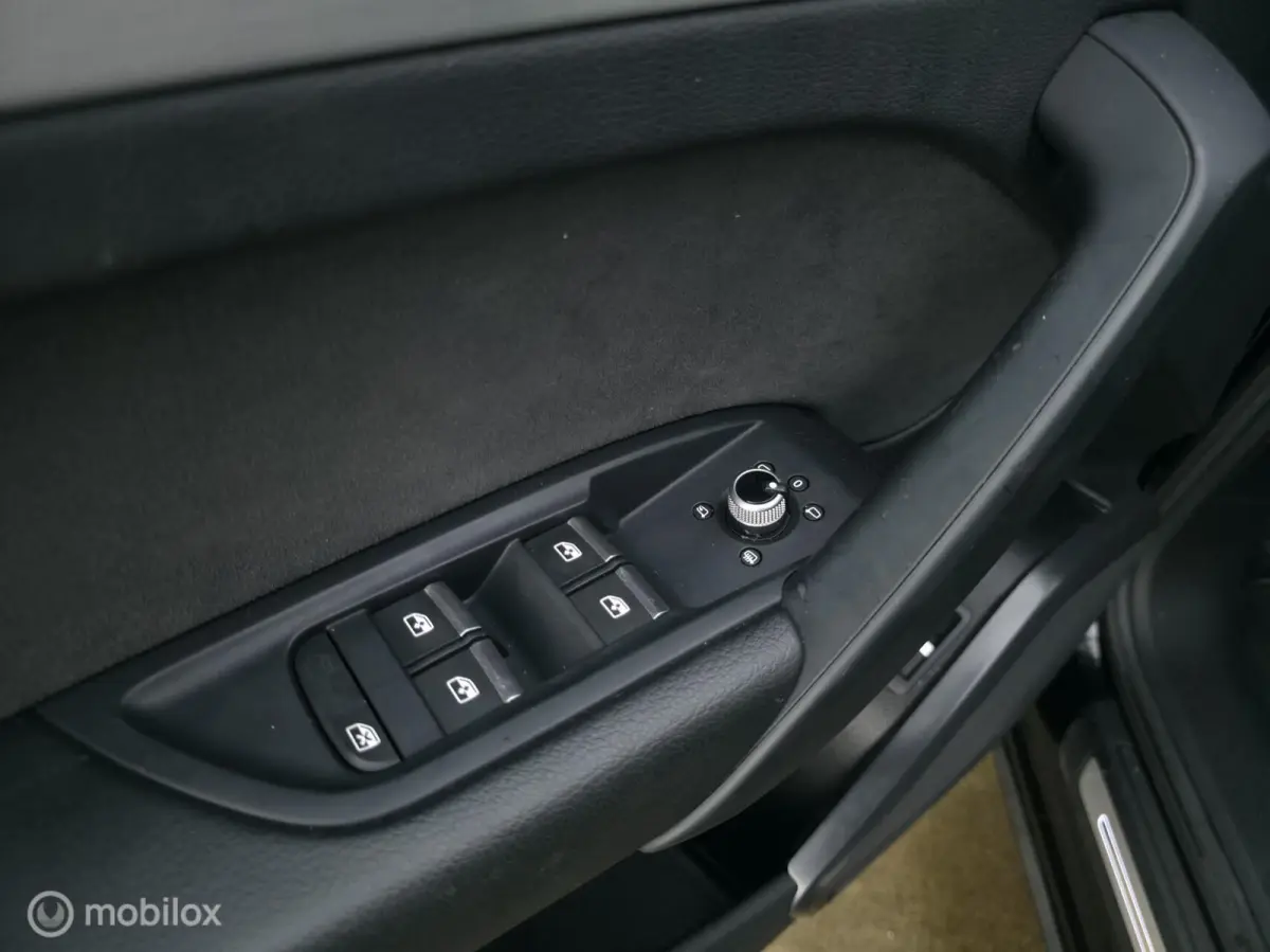 55 TFSI e S-Line / Memory / Cam / Carplay