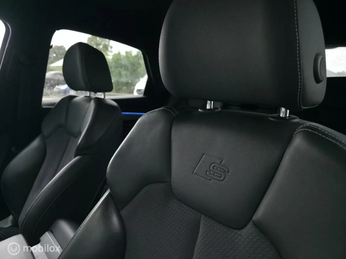 55 TFSI e S-Line / Memory / Cam / Carplay