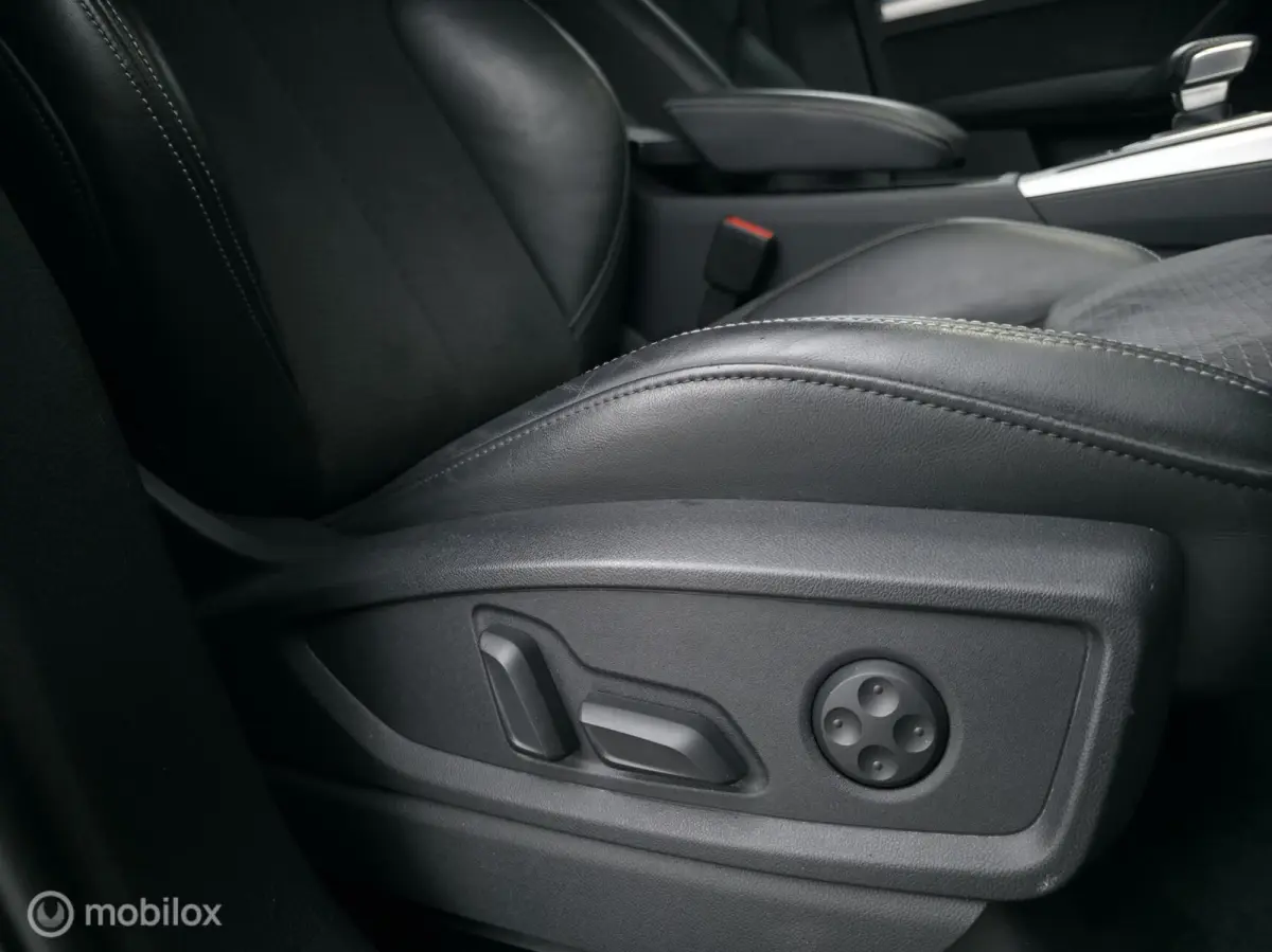55 TFSI e S-Line / Memory / Cam / Carplay