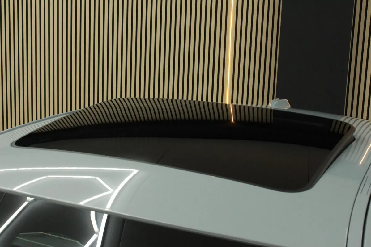 330e M Sport |Pano |HUD |360° |Laser |Stuurhulp|