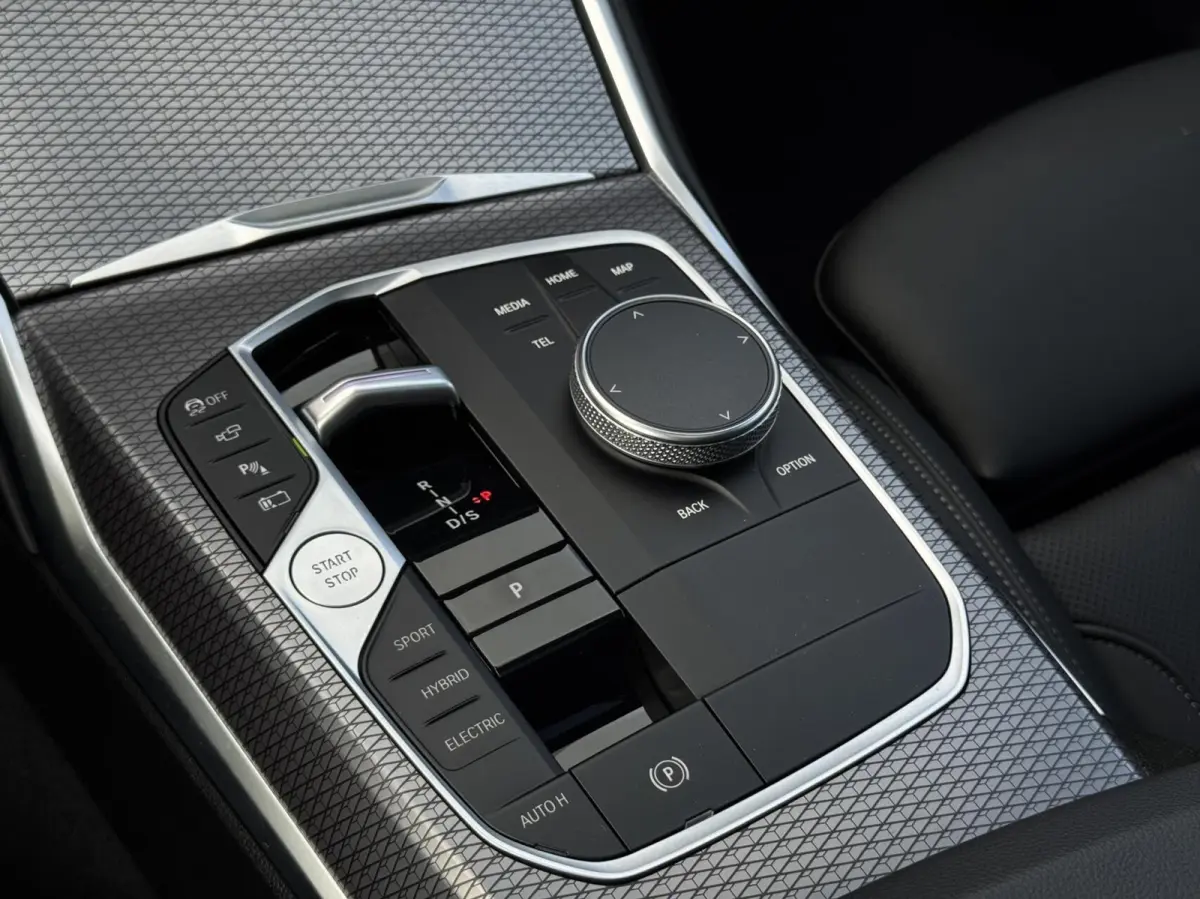 330e M Sport |Pano |HUD |360° |Laser |Stuurhulp|