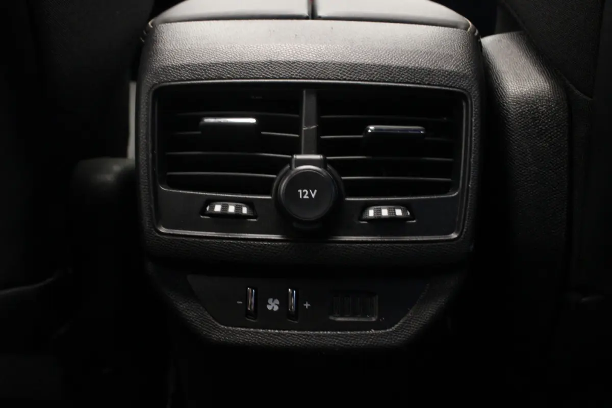 1.2 Hybrid 136 GT |Pano|Stoelverw.|Trekhaak|
