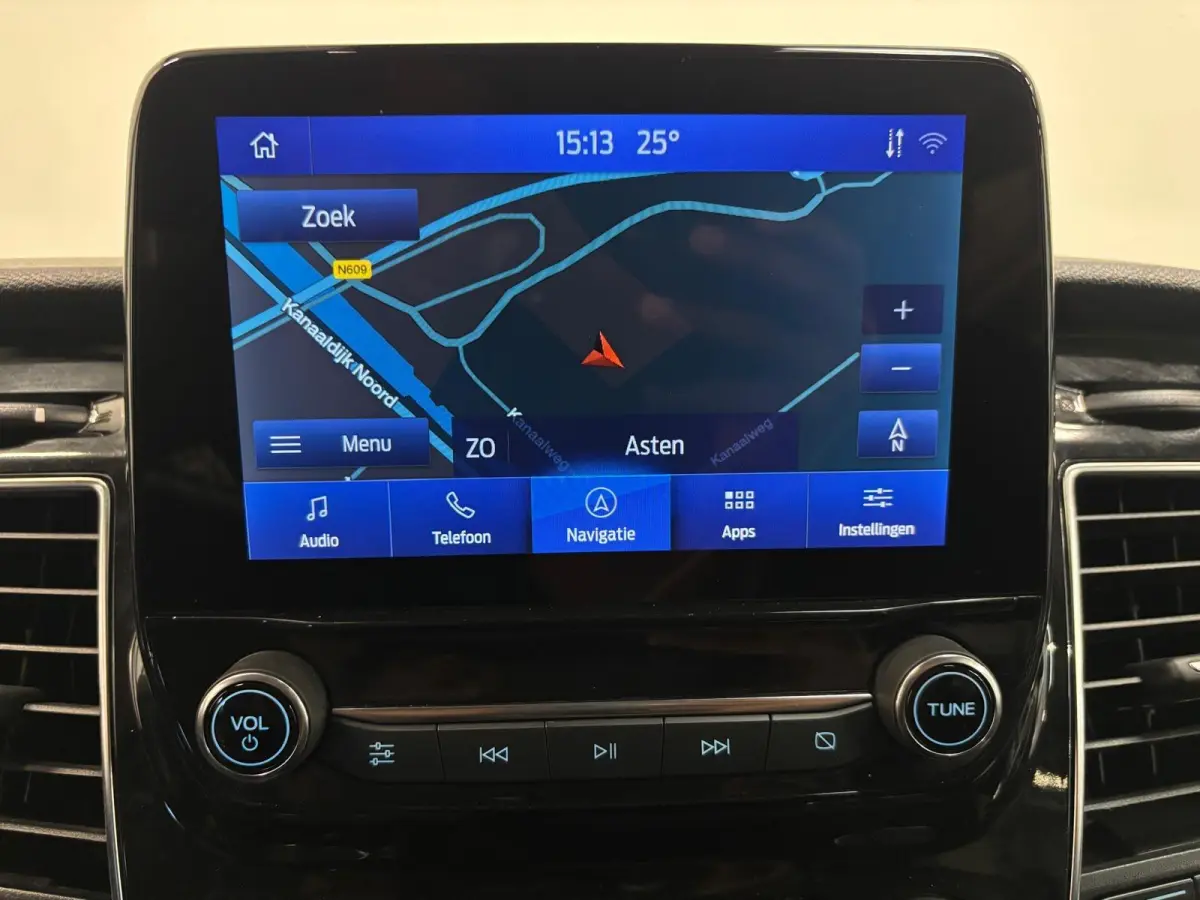 300 2.0 TDCI L2H1 Limited Dubbele Cabine Automaat Navi Airco 2 Schuifdeuren Trekhaak Parkeersensoren Carplay