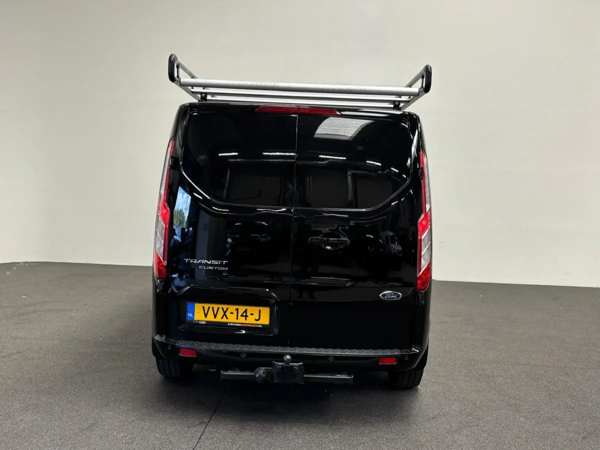 300 2.0 TDCI L2H1 Limited Dubbele Cabine Automaat Navi Airco 2 Schuifdeuren Trekhaak Parkeersensoren Carplay