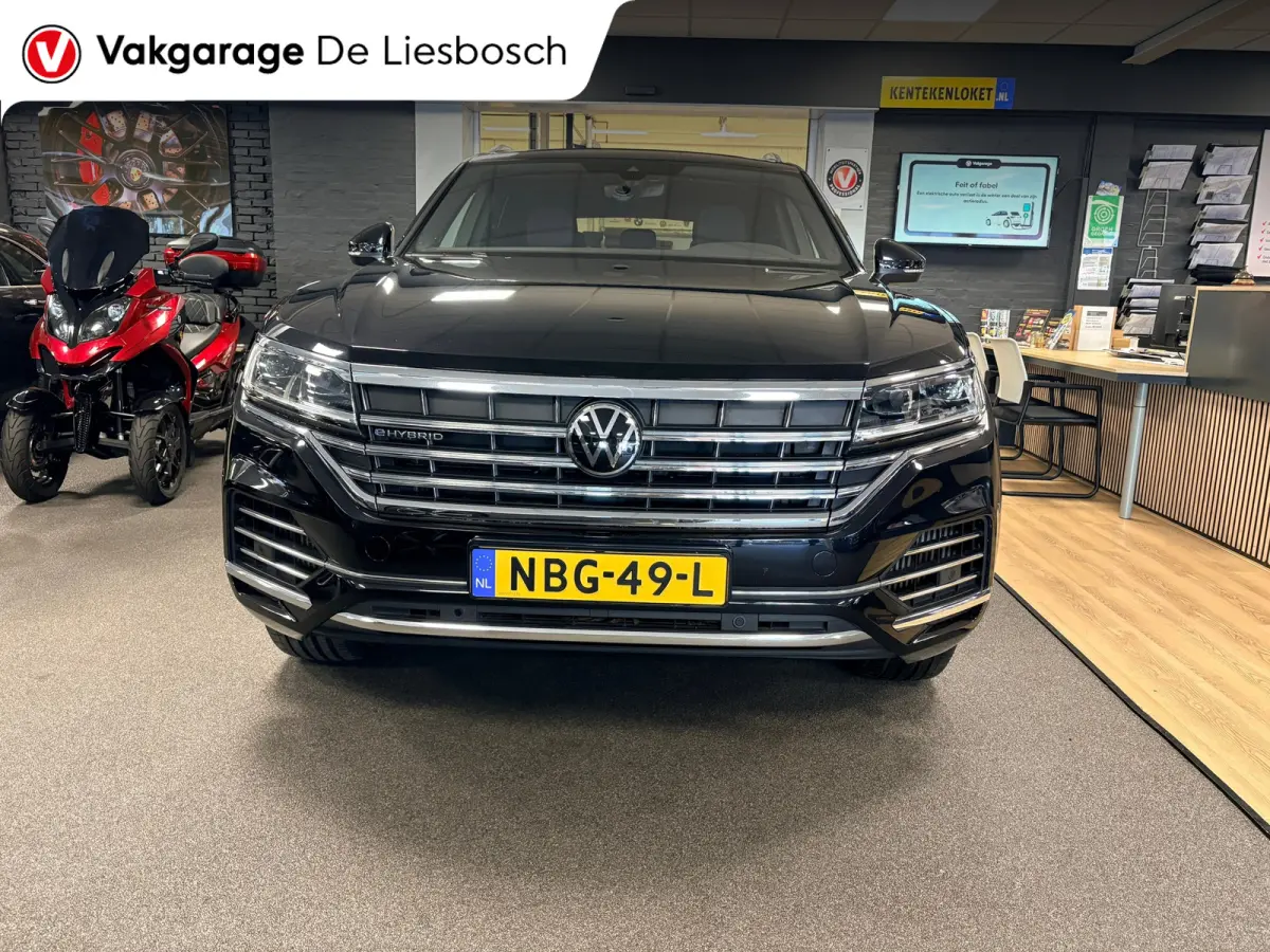 3.0 TSi eHybrid 4MOTION / pano / leer / camera / stoel en stuurverwaming