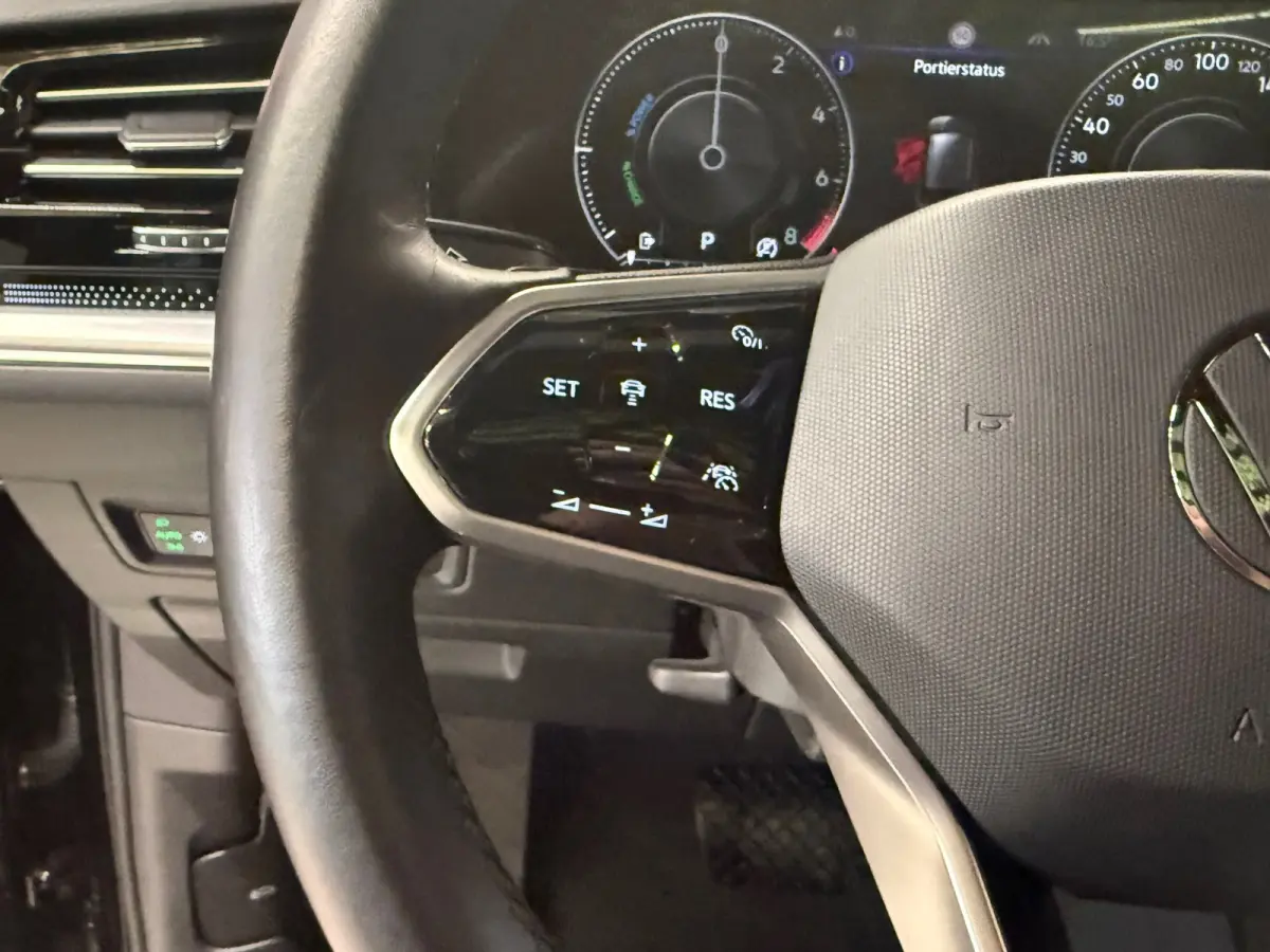 3.0 TSi eHybrid 4MOTION / pano / leer / camera / stoel en stuurverwaming