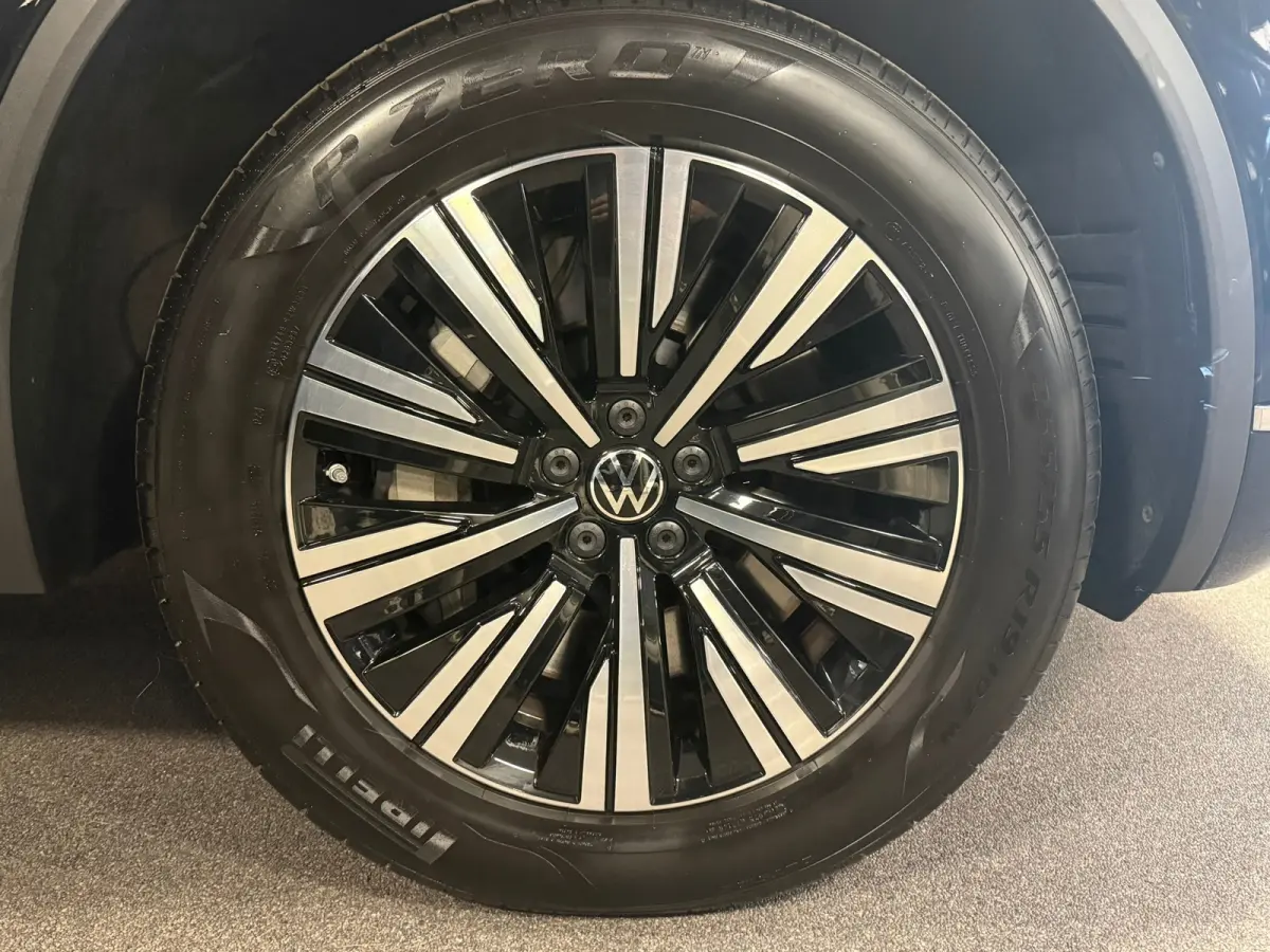 3.0 TSi eHybrid 4MOTION / pano / leer / camera / stoel en stuurverwaming