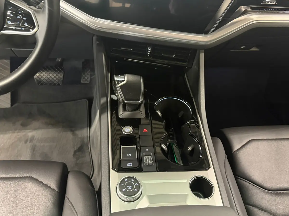 3.0 TSi eHybrid 4MOTION / pano / leer / camera / stoel en stuurverwaming
