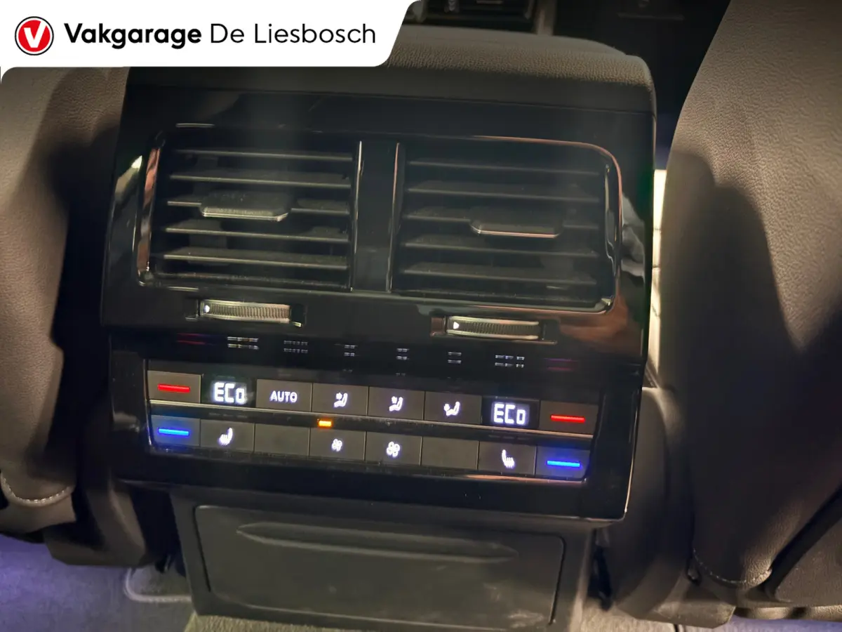 3.0 TSi eHybrid 4MOTION / pano / leer / camera / stoel en stuurverwaming