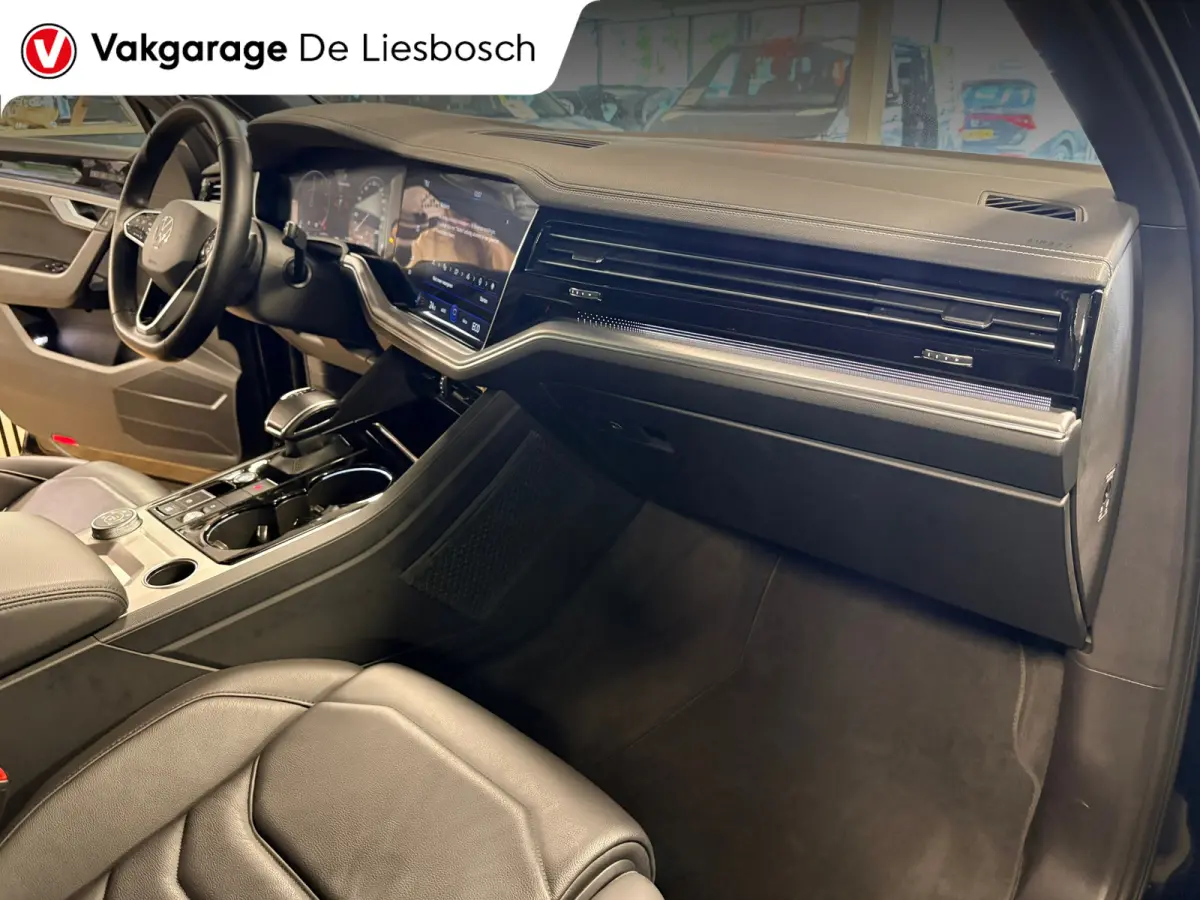 3.0 TSi eHybrid 4MOTION / pano / leer / camera / stoel en stuurverwaming