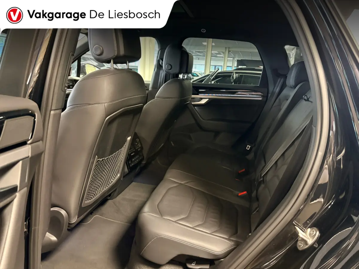 3.0 TSi eHybrid 4MOTION / pano / leer / camera / stoel en stuurverwaming