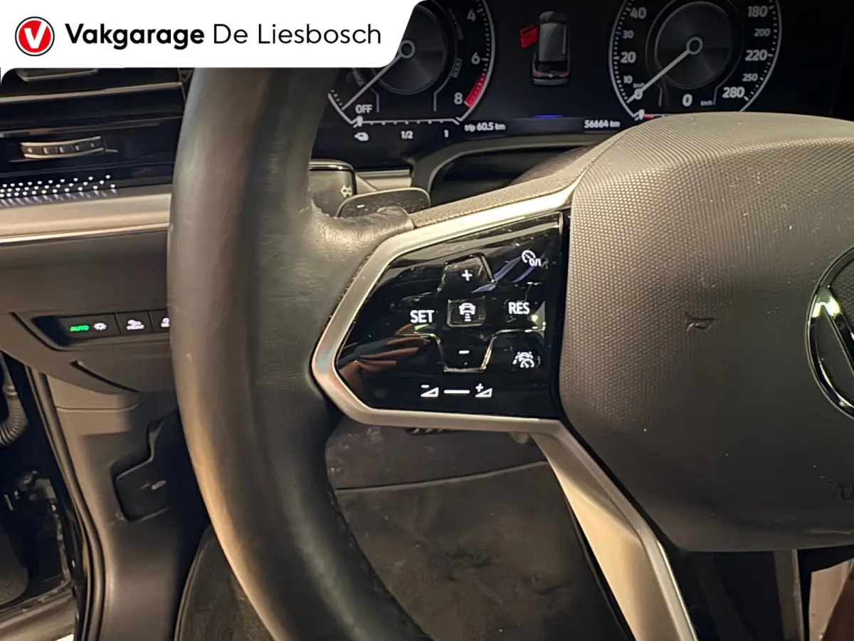 3.0 TSi eHybrid 4MOTION / pano / leer / camera / stoel en stuurverwaming