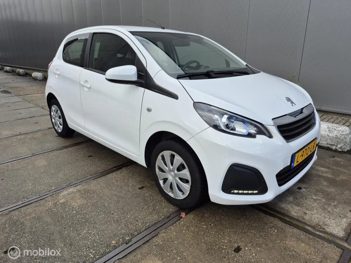 1.0 e-VTi Carplay / Camera / Airco / NAP!