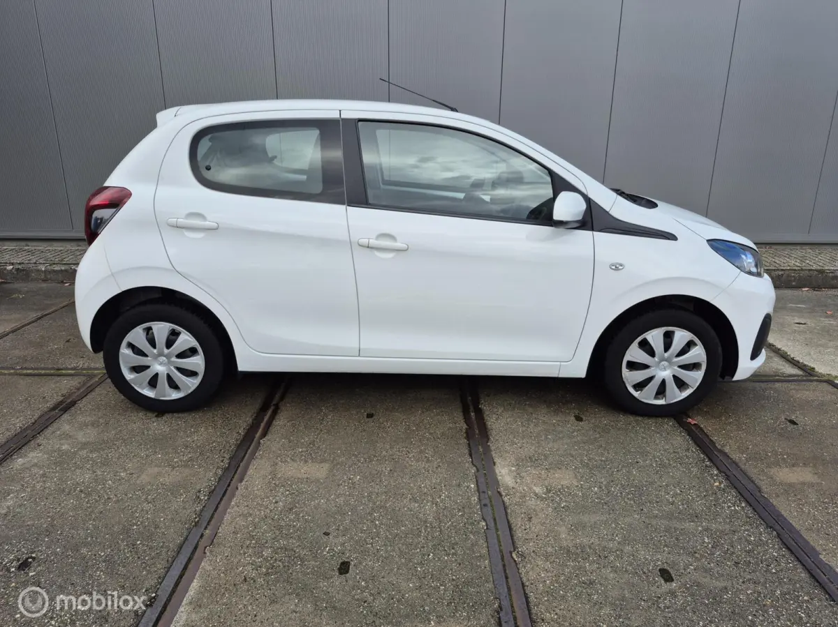 1.0 e-VTi Carplay / Camera / Airco / NAP!