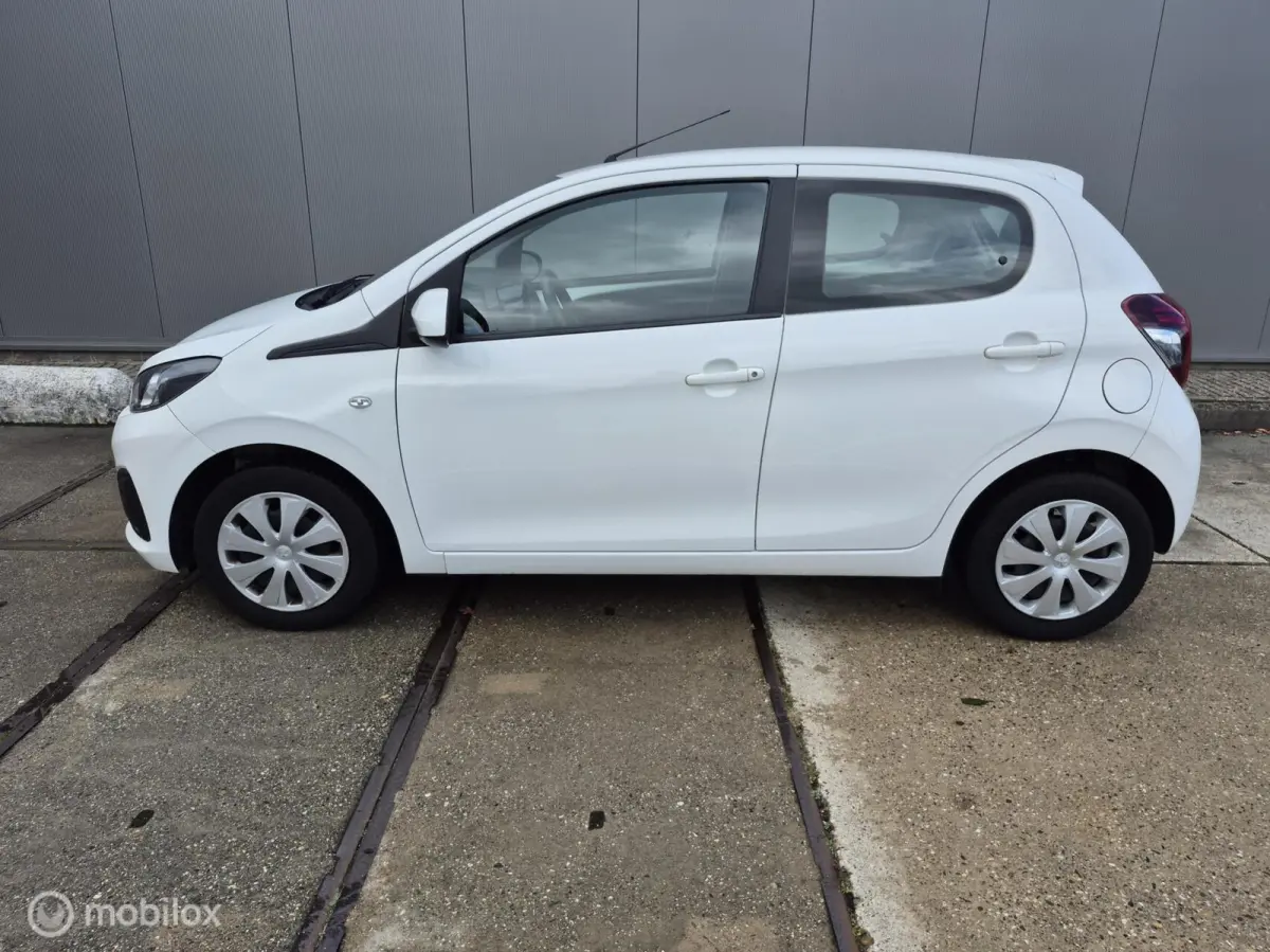 1.0 e-VTi Carplay / Camera / Airco / NAP!