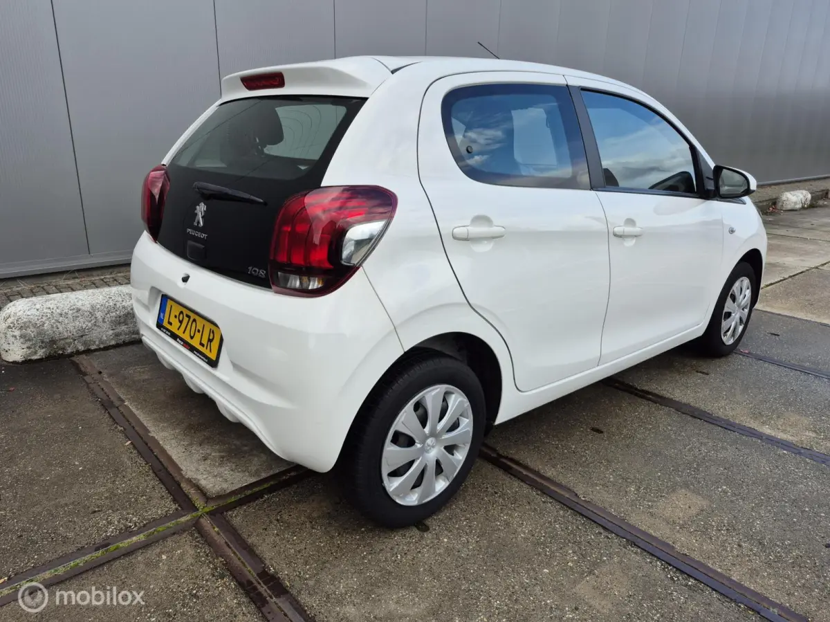1.0 e-VTi Carplay / Camera / Airco / NAP!