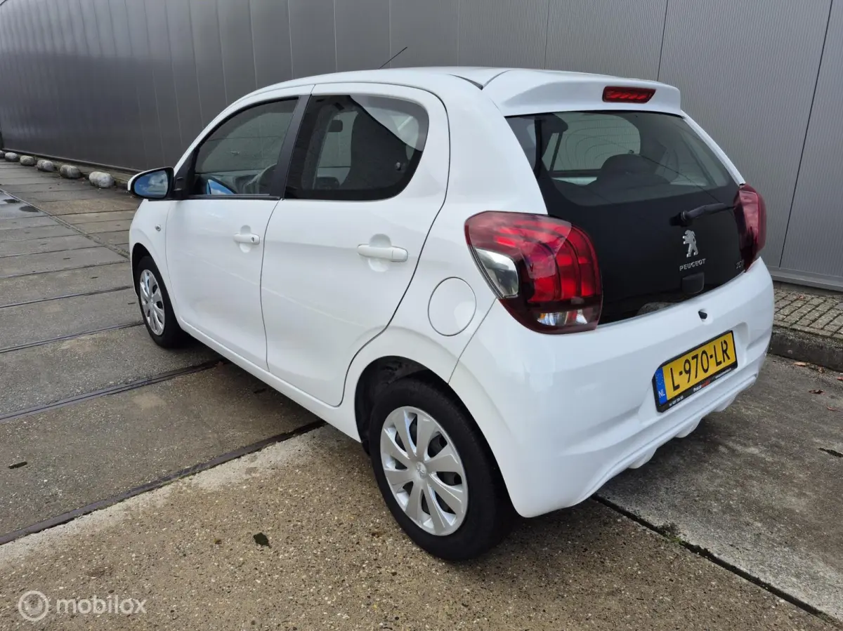 1.0 e-VTi Carplay / Camera / Airco / NAP!