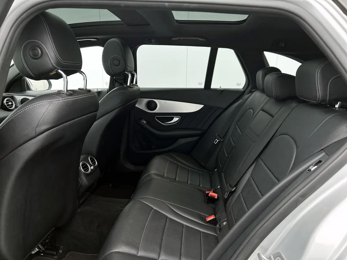 160 Amg Line / Panoramadak / Nightpakket / Leder / Pdc.+Camera / Airco-ecc. / Cruise-ctr. / Apk 11-2027