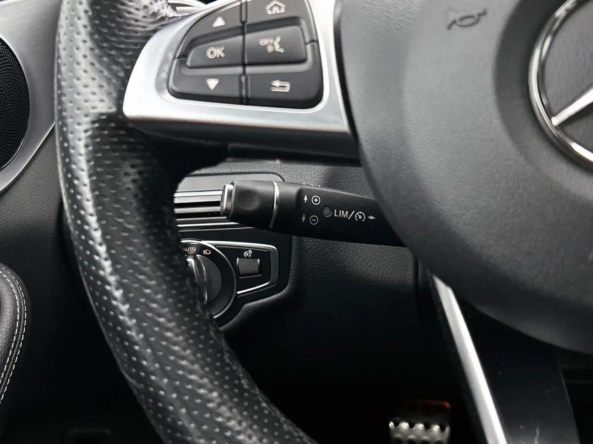 160 Amg Line / Panoramadak / Nightpakket / Leder / Pdc.+Camera / Airco-ecc. / Cruise-ctr. / Apk 11-2027
