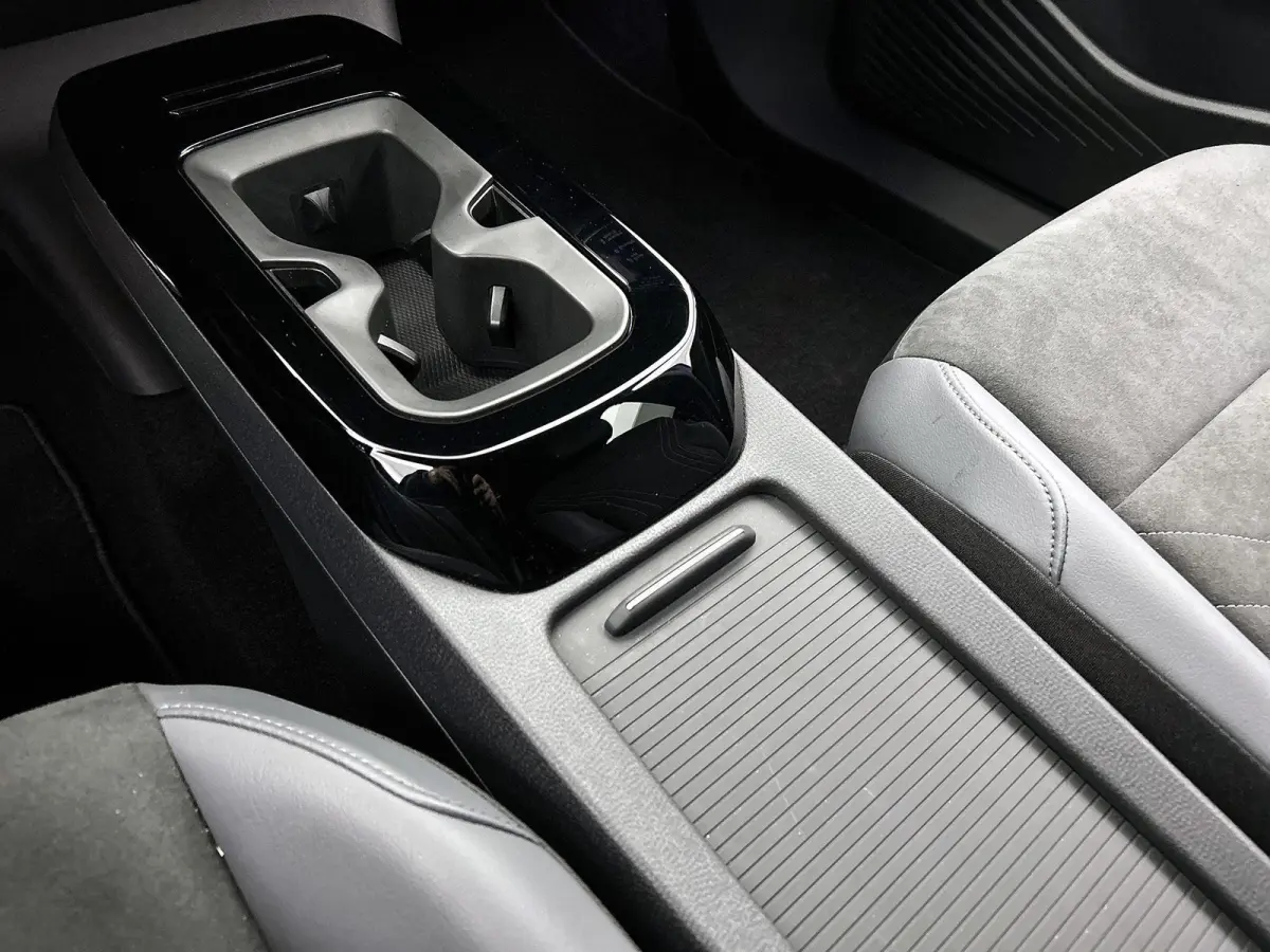 Pro Limited Edition 77 kWh | SoH ... | Black Style | Voorruit-Verwarmbaar | Stoel en Stuurverwarming | Parkeercamera | Carplay / Android Auto