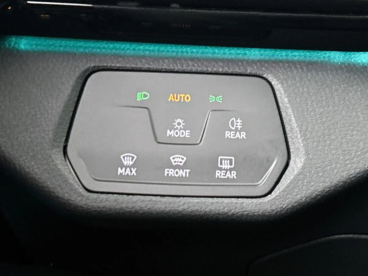 Pro Limited Edition 77 kWh | SoH ... | Black Style | Voorruit-Verwarmbaar | Stoel en Stuurverwarming | Parkeercamera | Carplay / Android Auto