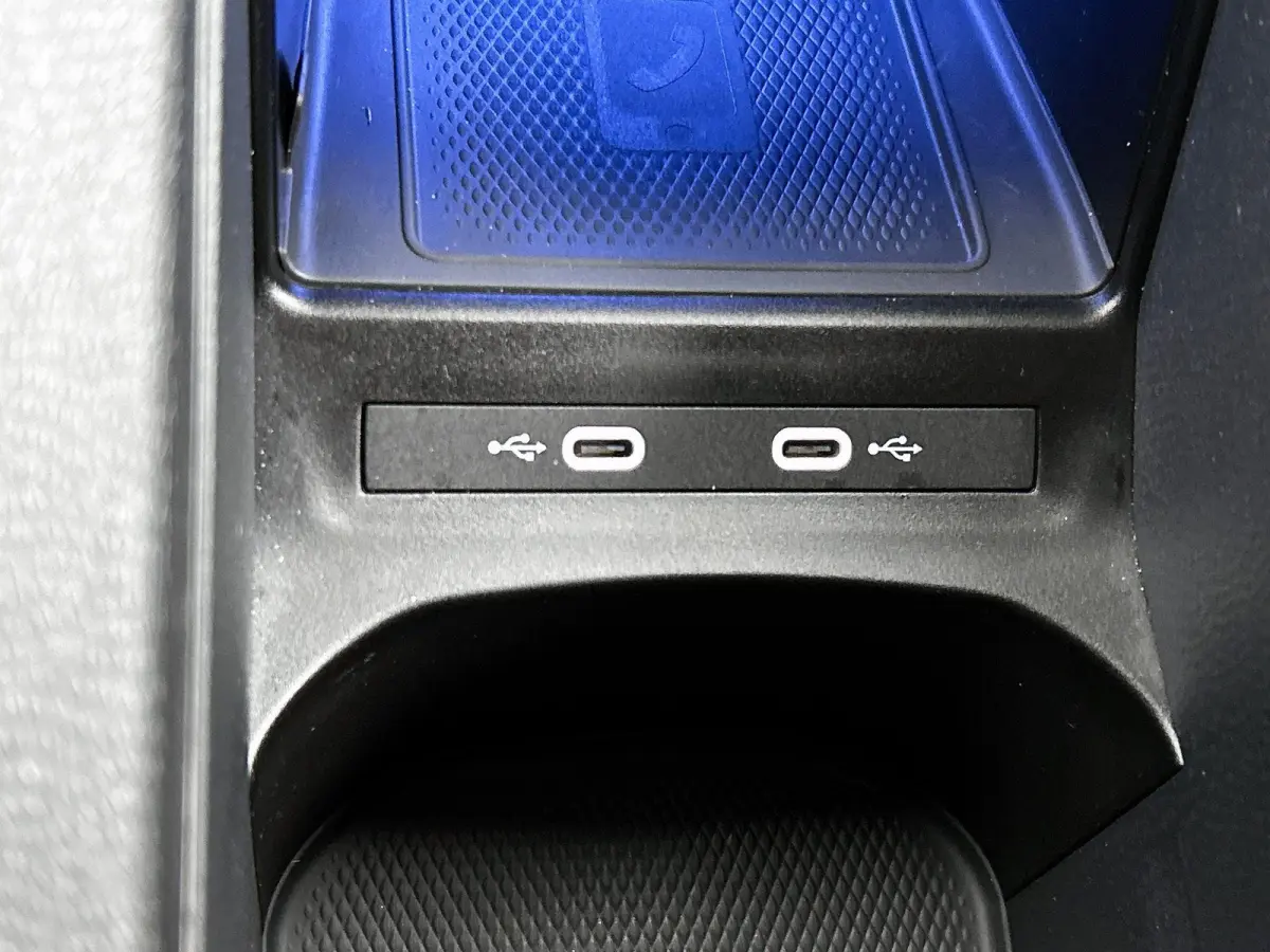 Pro Limited Edition 77 kWh | SoH ... | Black Style | Voorruit-Verwarmbaar | Stoel en Stuurverwarming | Parkeercamera | Carplay / Android Auto