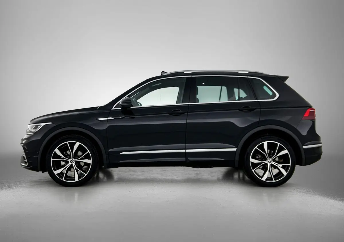 1.5 TSI R-Line Business | 150 PK | Panorama Schuif/Kantel Dak | Stoelverwarming | Trekhaak | Digital Cockpit PRO |