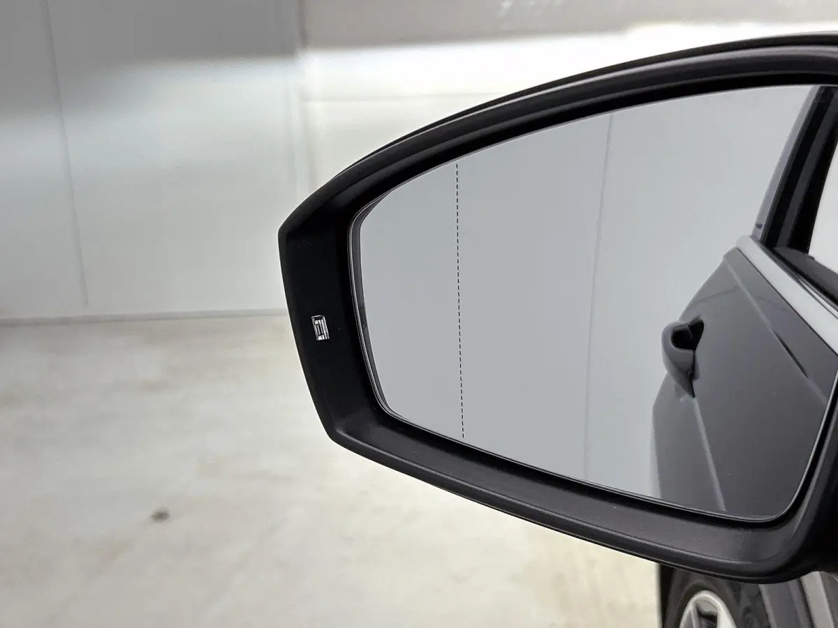 1.5 TSI R-Line Business | 150 PK | Panorama Schuif/Kantel Dak | Stoelverwarming | Trekhaak | Digital Cockpit PRO |
