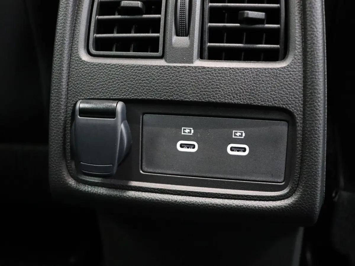 1.8 E-Tech full hybrid 160pk techno | Vijf jaar garantie | Stoel- en stuurwielverwarming | Achteruitrijcamera | Apple Carplay / Android Auto |