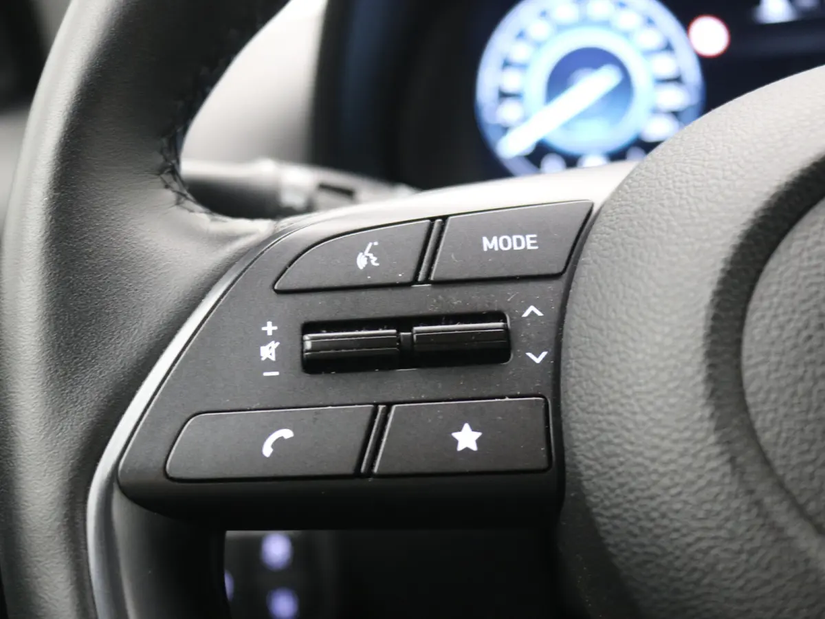 1.0 T-GDI 100pk Premium | Carplay | Climate control | Cruise control | Stoel/stuurverwarming | Camera | Parkeersensoren | DAB | Premium Audio | Lichtmetalen velgen | Navigatie