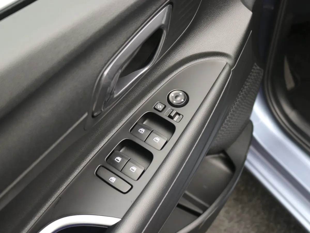 1.0 T-GDI 100pk Premium | Carplay | Climate control | Cruise control | Stoel/stuurverwarming | Camera | Parkeersensoren | DAB | Premium Audio | Lichtmetalen velgen | Navigatie
