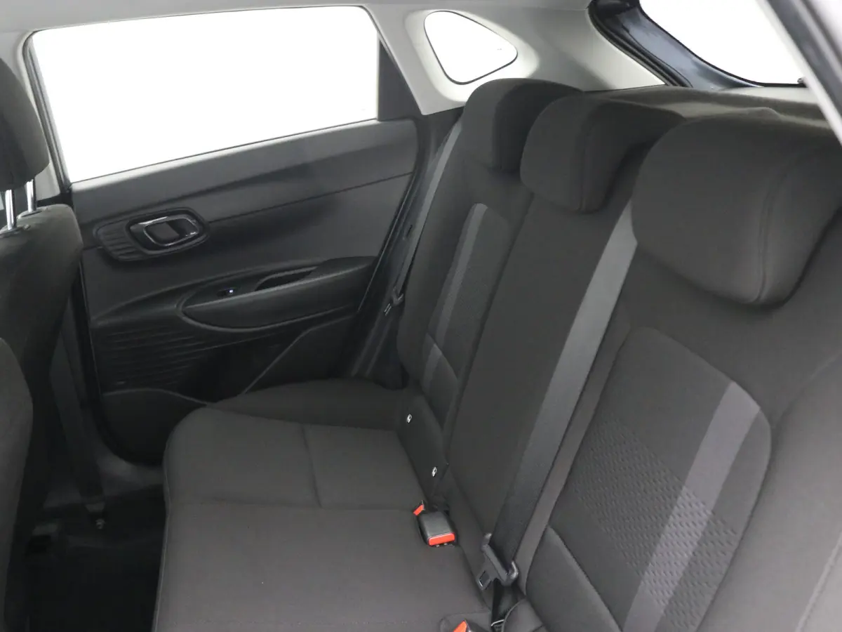 1.0 T-GDI 100pk Premium | Carplay | Climate control | Cruise control | Stoel/stuurverwarming | Camera | Parkeersensoren | DAB | Premium Audio | Lichtmetalen velgen | Navigatie
