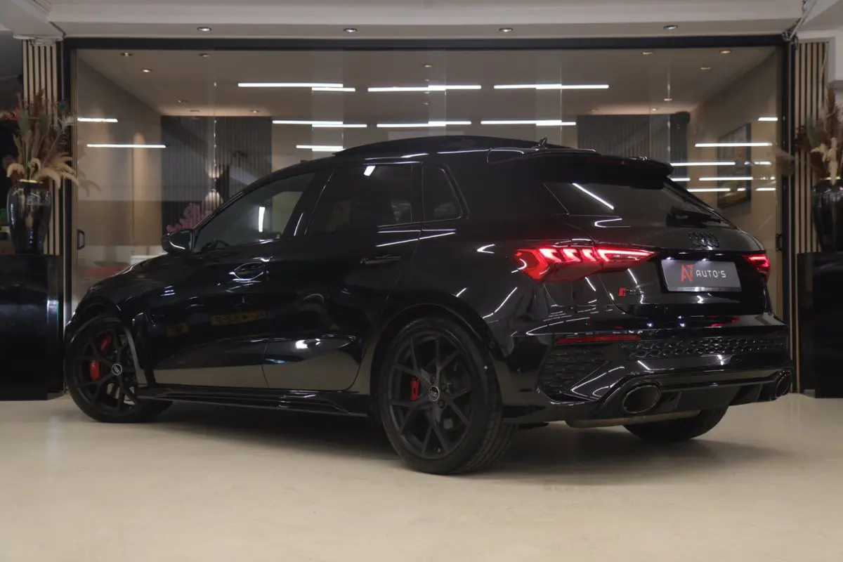 2.5 TFSI quattro PANO/400PK/PERFORMANCE/B&O/HUD/VOL