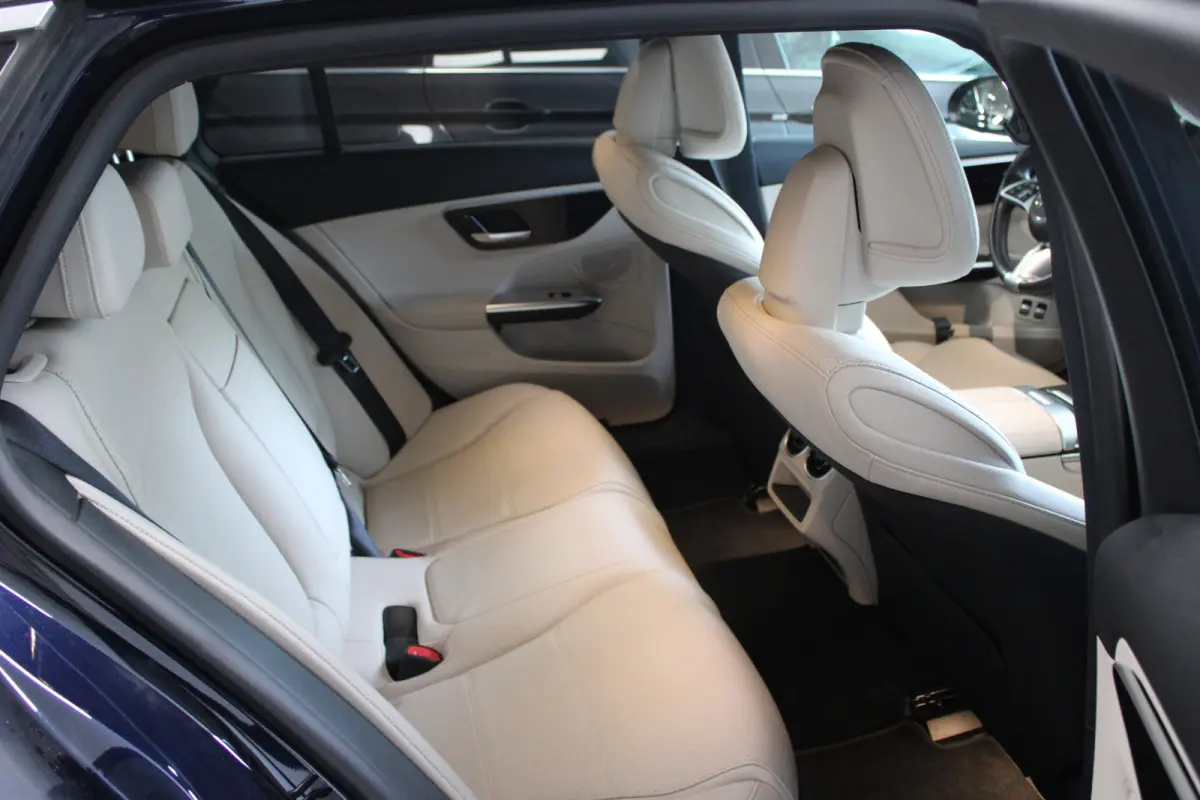 300 e Luxury Line