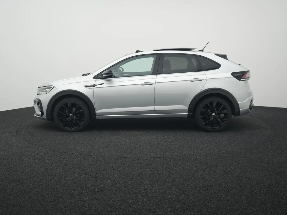 1.0 TSI R-Line AUTOMAAT | BTW AUTO | PANORAMADAK | VIRTUEEL | STOELVERARMING | 3X R-LINE | 18 INCH LMV | NAVIGATIE | CAMERA | APPLE CARPLAY | PDC | 12 MAANDEN BOVAG GARANTIE |