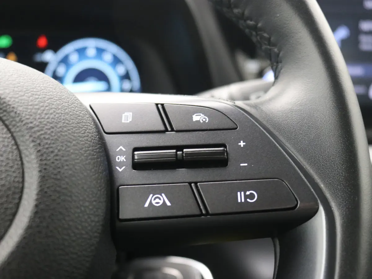 1.0 T-GDI 100pk Comfort | Airco | Camera | Carplay | Cruise control | Dodehoek detectie | Navigatie | Parkeersensoren | Digitaal cockpit | Lichtmetalen velgen