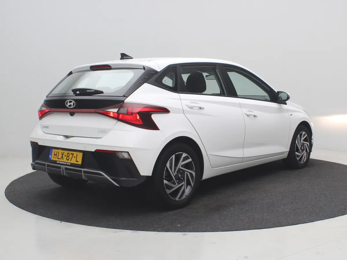 1.0 T-GDI 100pk Comfort | Airco | Camera | Carplay | Cruise control | Dodehoek detectie | Navigatie | Parkeersensoren | Digitaal cockpit | Lichtmetalen velgen