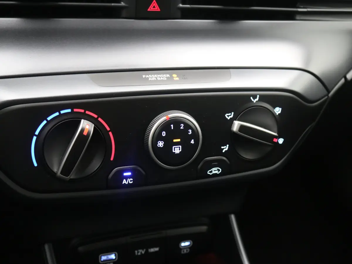 1.0 T-GDI 100pk Comfort | Airco | Camera | Carplay | Cruise control | Dodehoek detectie | Navigatie | Parkeersensoren | Digitaal cockpit | Lichtmetalen velgen