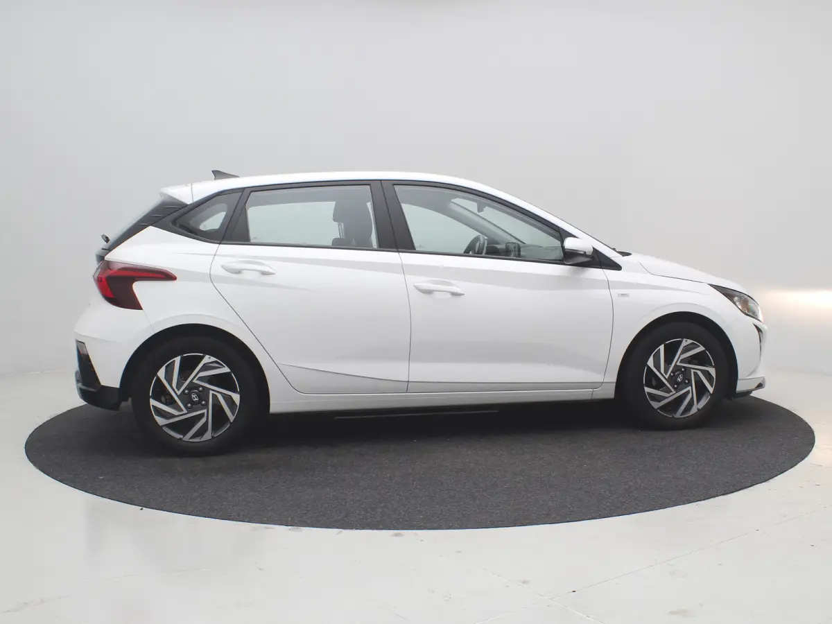 1.0 T-GDI 100pk Comfort | Airco | Camera | Carplay | Cruise control | Dodehoek detectie | Navigatie | Parkeersensoren | Digitaal cockpit | Lichtmetalen velgen