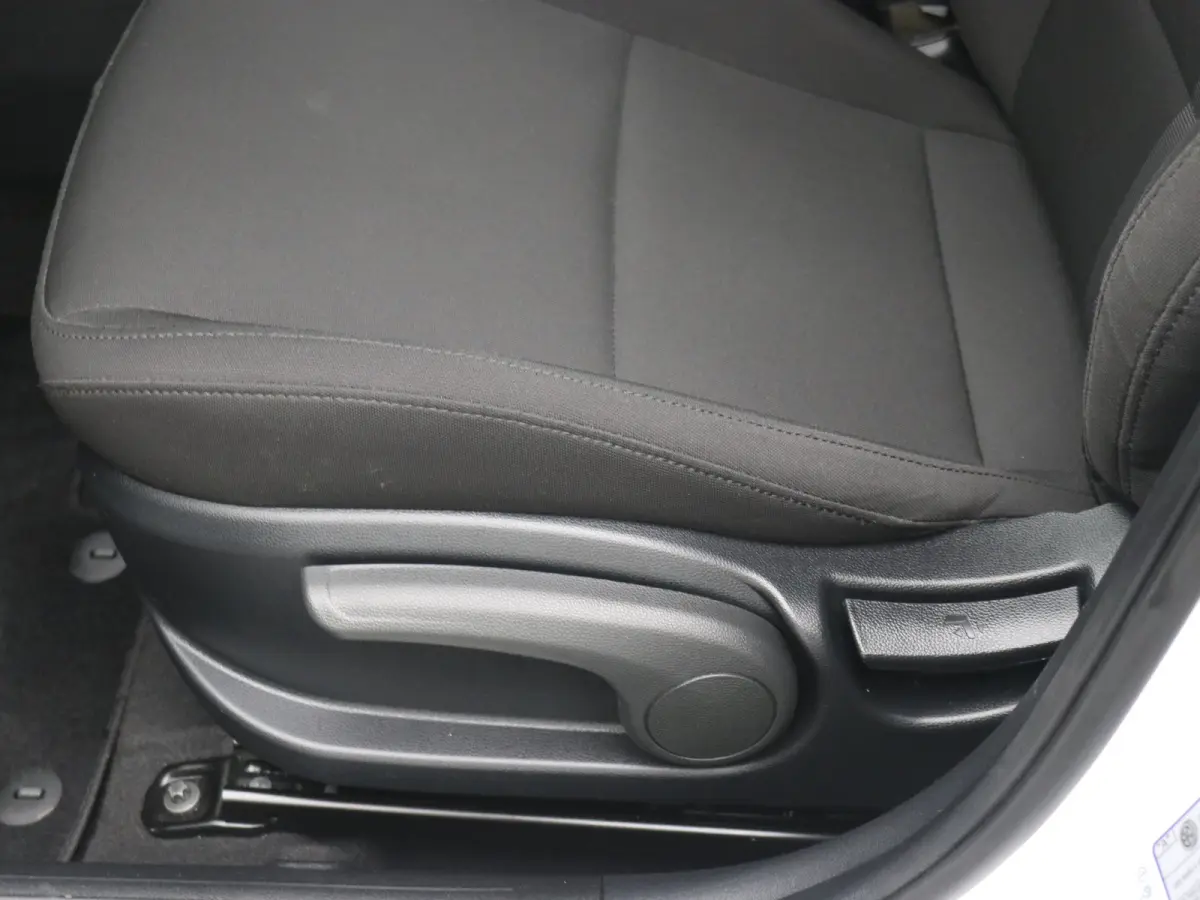 1.0 T-GDI 100pk Comfort | Airco | Camera | Carplay | Cruise control | Dodehoek detectie | Navigatie | Parkeersensoren | Digitaal cockpit | Lichtmetalen velgen
