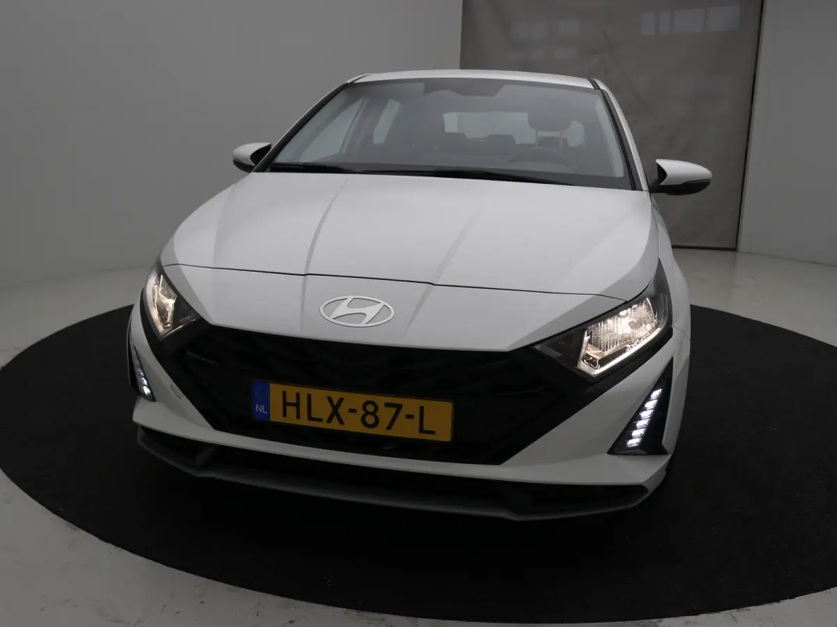 1.0 T-GDI 100pk Comfort | Airco | Camera | Carplay | Cruise control | Dodehoek detectie | Navigatie | Parkeersensoren | Digitaal cockpit | Lichtmetalen velgen