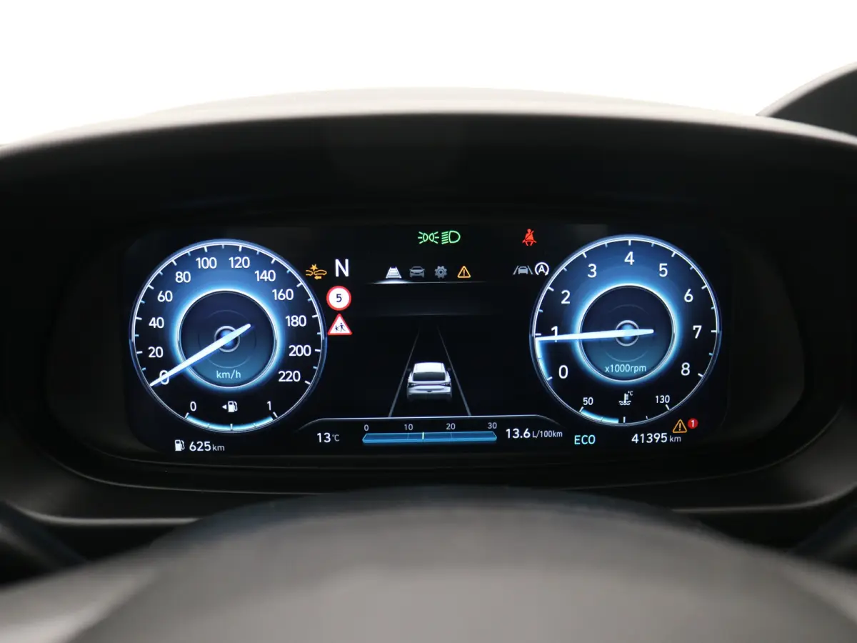 1.0 T-GDI 100pk Comfort | Airco | Camera | Carplay | Cruise control | Dodehoek detectie | Navigatie | Parkeersensoren | Digitaal cockpit | Lichtmetalen velgen