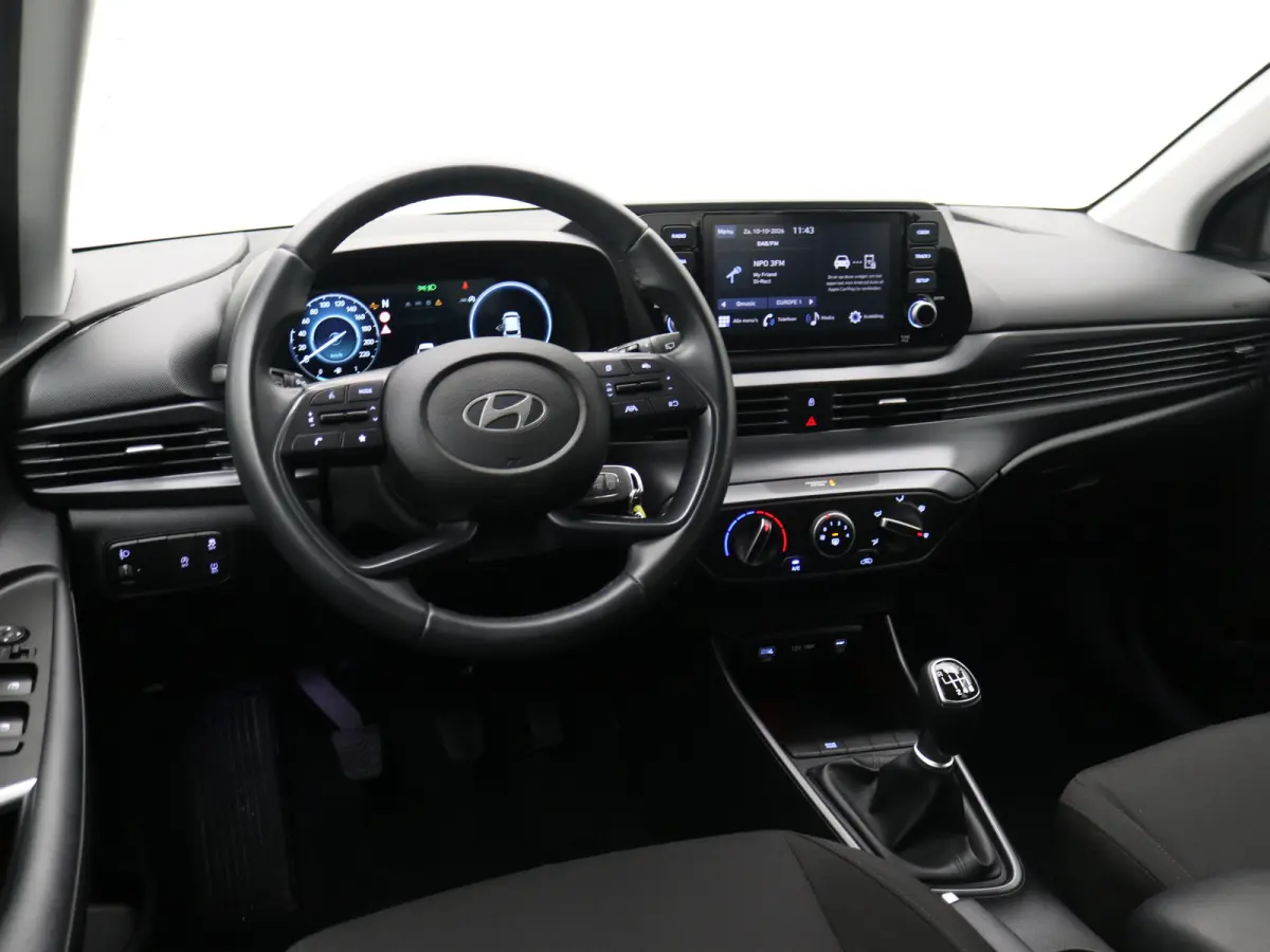 1.0 T-GDI 100pk Comfort | Airco | Camera | Carplay | Cruise control | Dodehoek detectie | Navigatie | Parkeersensoren | Digitaal cockpit | Lichtmetalen velgen