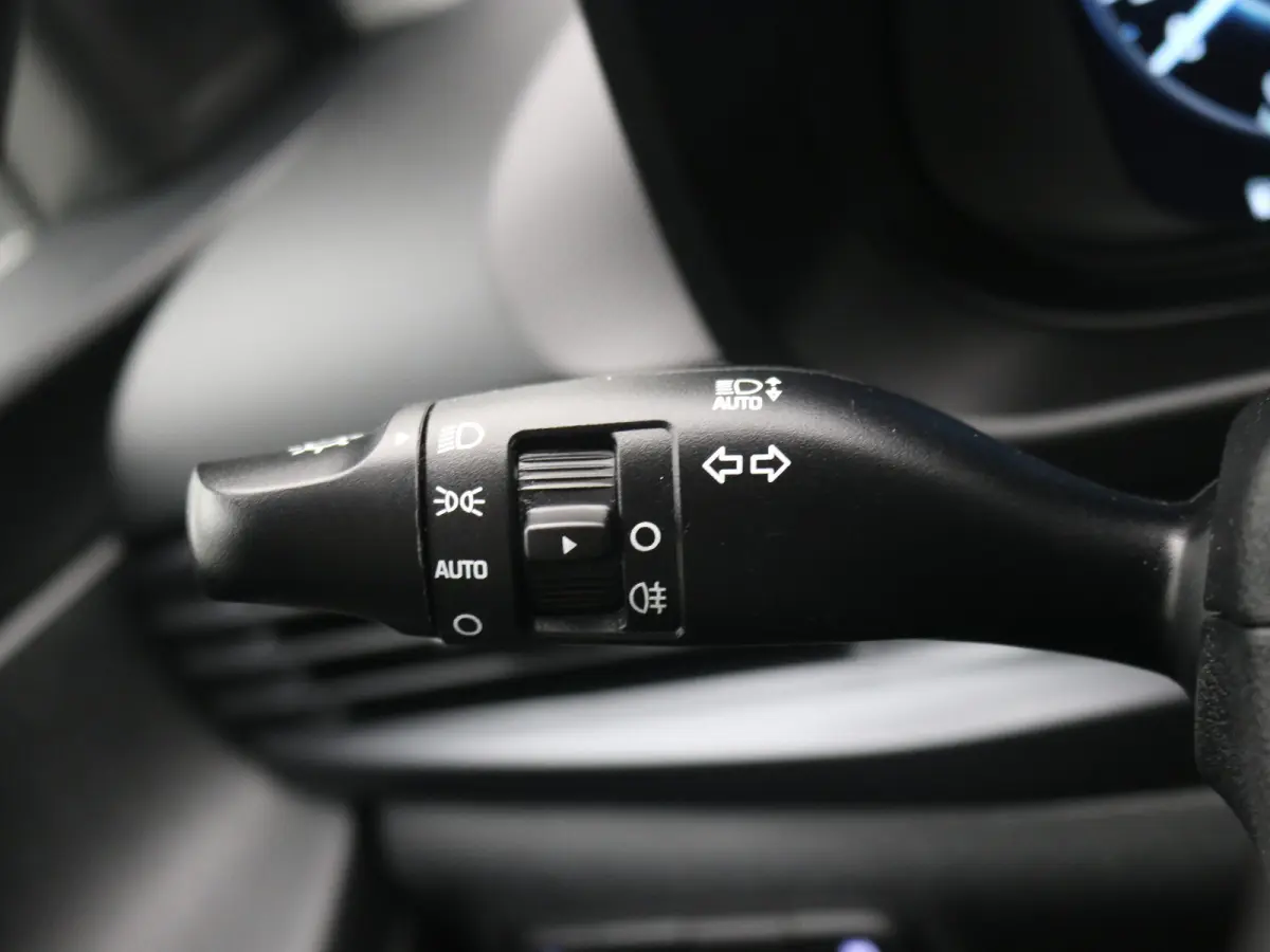 1.0 T-GDI 100pk Comfort | Airco | Camera | Carplay | Cruise control | Dodehoek detectie | Navigatie | Parkeersensoren | Digitaal cockpit | Lichtmetalen velgen