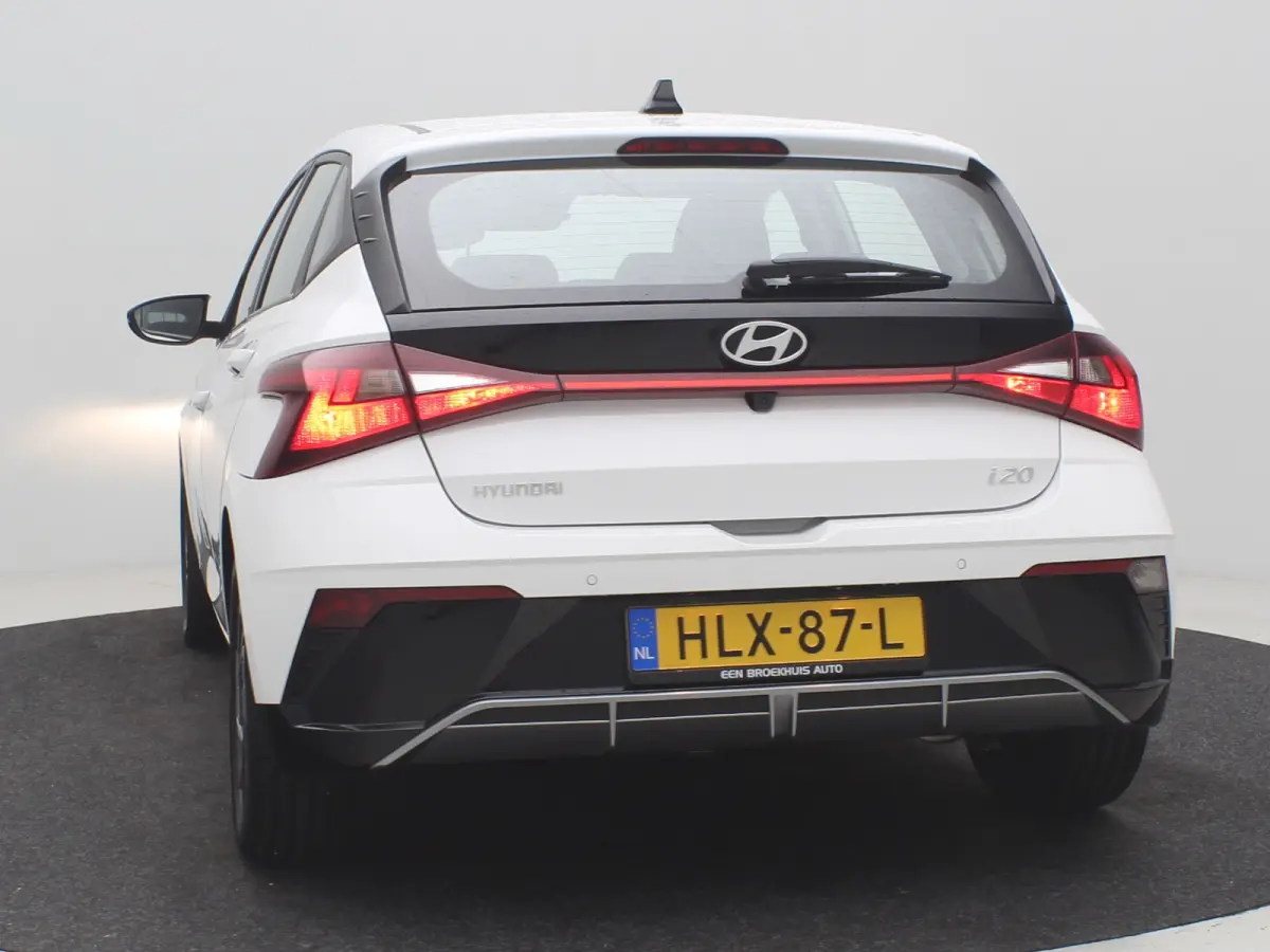 1.0 T-GDI 100pk Comfort | Airco | Camera | Carplay | Cruise control | Dodehoek detectie | Navigatie | Parkeersensoren | Digitaal cockpit | Lichtmetalen velgen