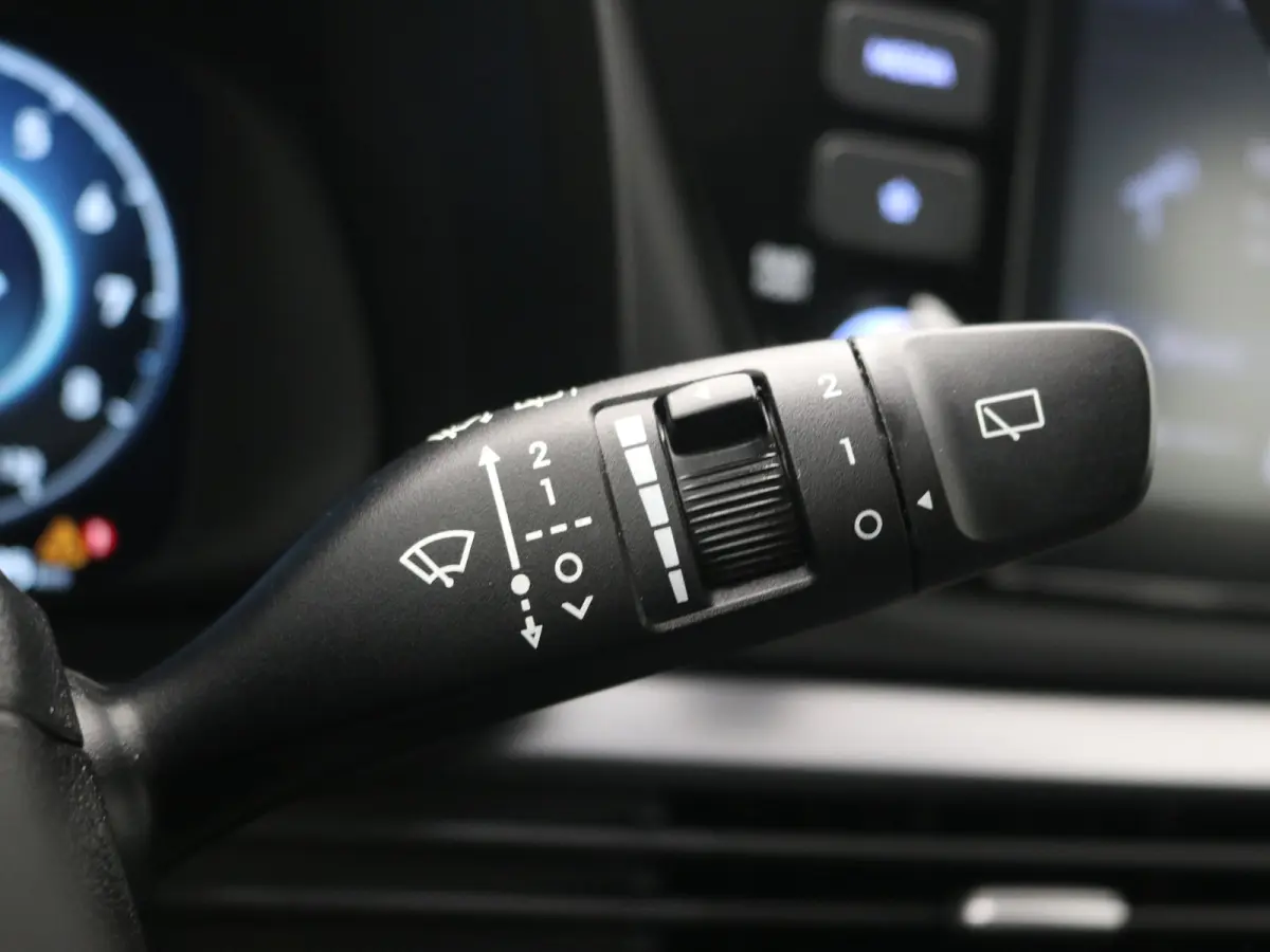 1.0 T-GDI 100pk Comfort | Airco | Camera | Carplay | Cruise control | Dodehoek detectie | Navigatie | Parkeersensoren | Digitaal cockpit | Lichtmetalen velgen