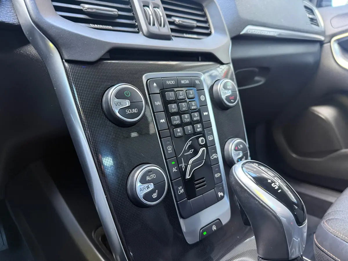 1.5 T3 Nordic+ | NL-Auto | Camera | NAVI | Bluetooth | Full LED | Stoelverw. | All Season |
