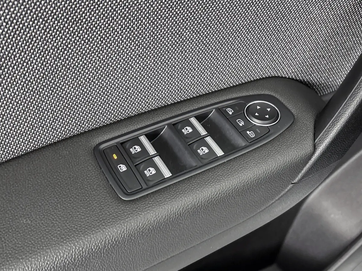 1.8 E-Tech full hybrid 160PK techno | CAMERA | NAVI