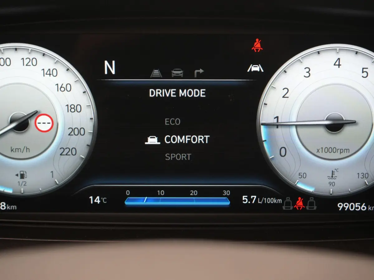 1.0 T-GDI N Line APPLE CARPLAY | NAVIGATIE | CAMERA | VIRTUEEL | N-LINE | CRUISE | AIRCO | LMV | 12 MAANDEN BOVAG GARANTIE |