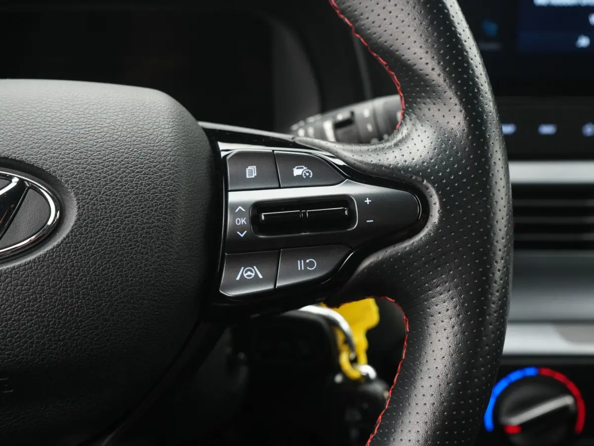 1.0 T-GDI N Line APPLE CARPLAY | NAVIGATIE | CAMERA | VIRTUEEL | N-LINE | CRUISE | AIRCO | LMV | 12 MAANDEN BOVAG GARANTIE |